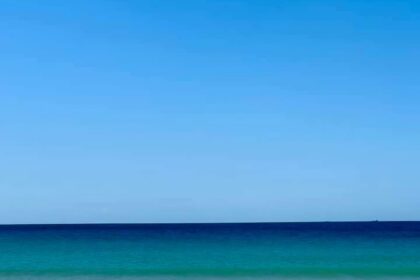 Foto do oceano azul