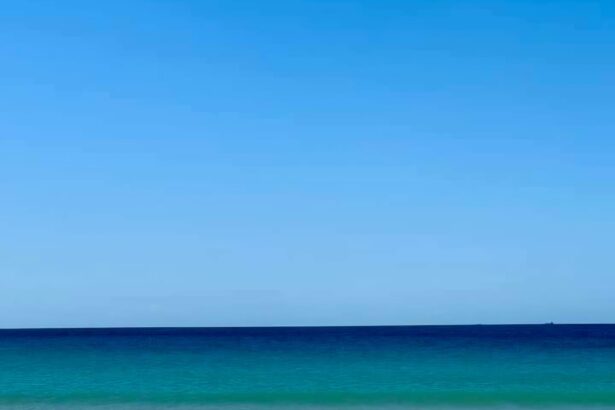Foto do oceano azul
