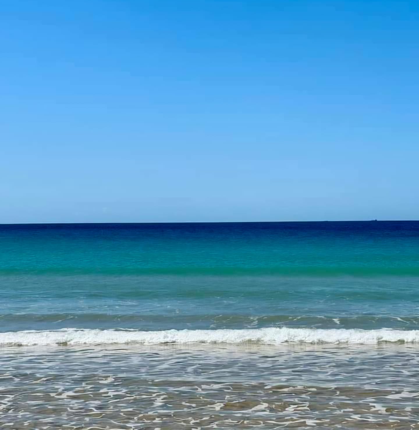 Foto do oceano azul